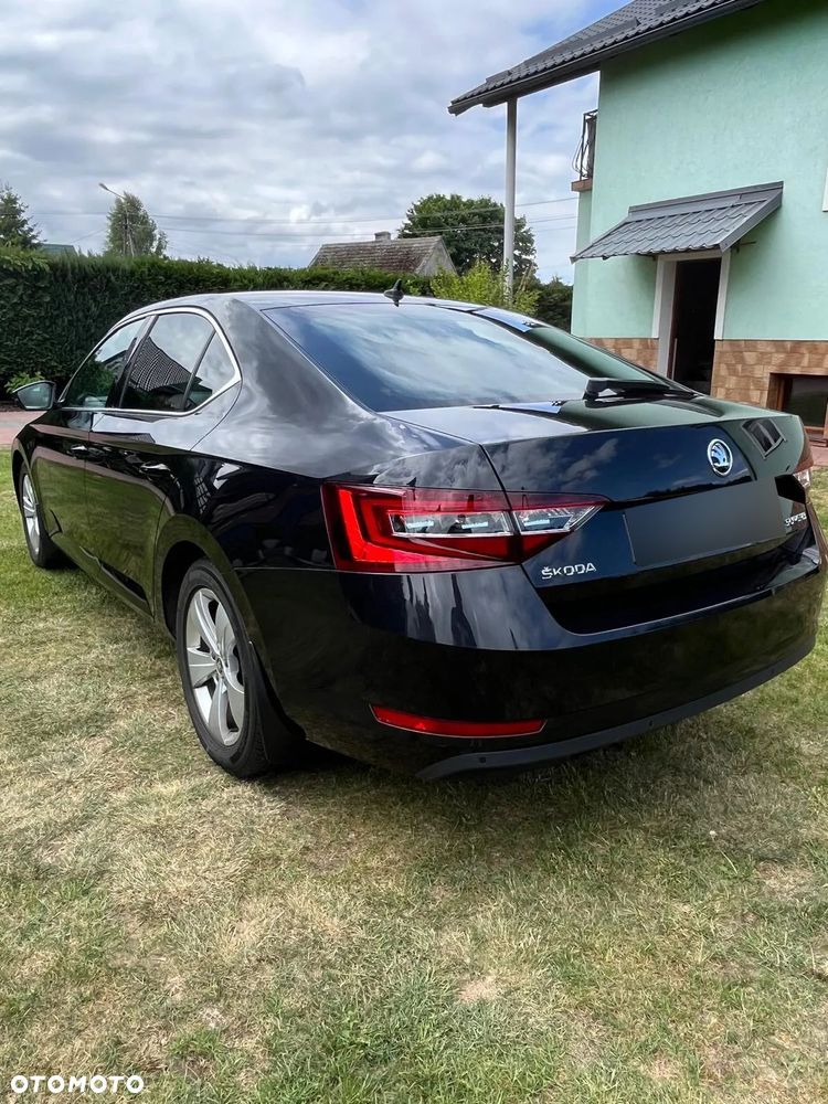 Skoda Superb 2.0 TDI DSG Style - 3