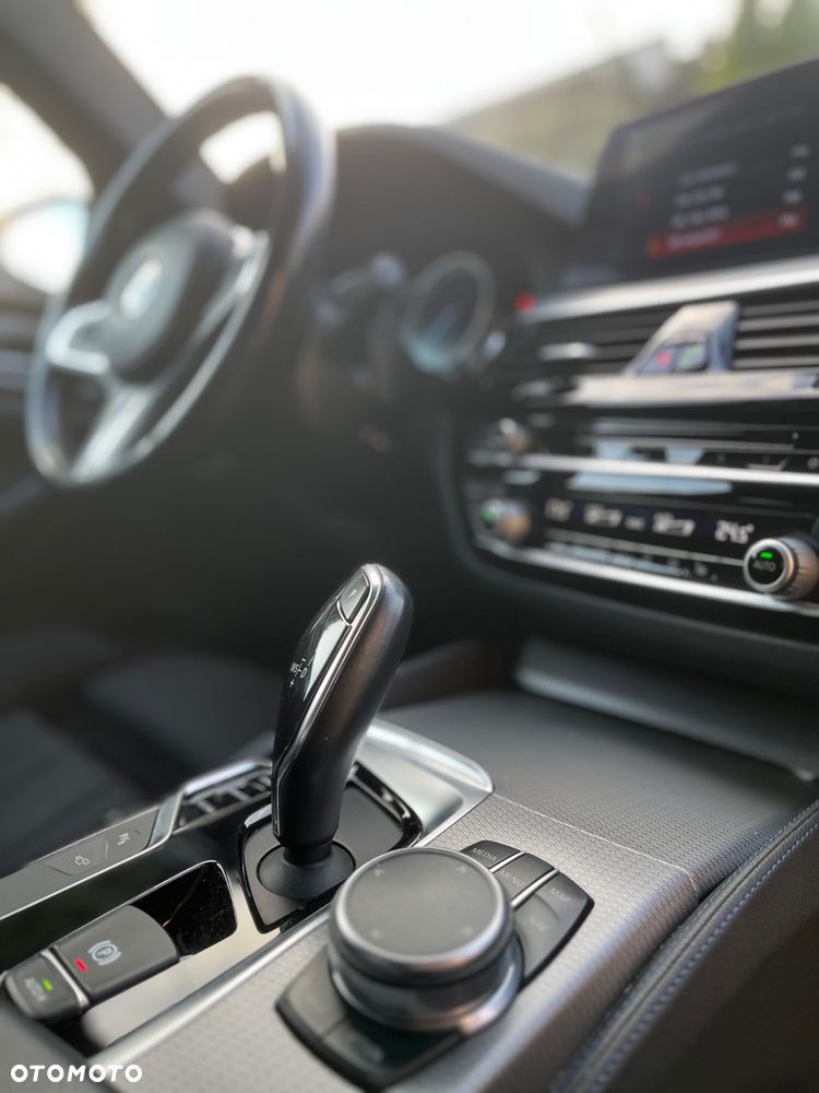 BMW Seria 5 540i xDrive - 6