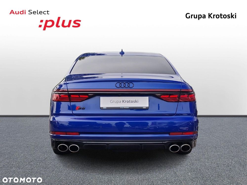 Audi S8 - 4