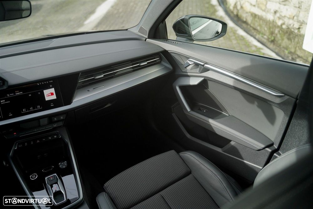 Audi A3 Sportback 30 TFSI S line S tronic - 28