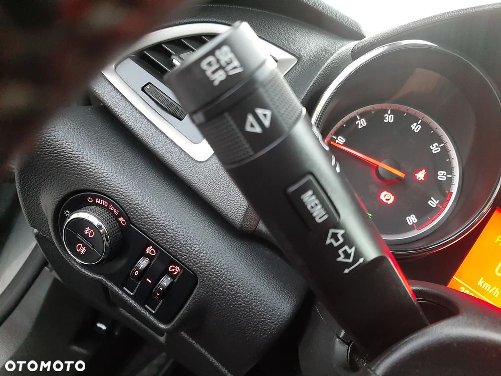 Opel Astra 1.4 Turbo 150 Jahre - 23