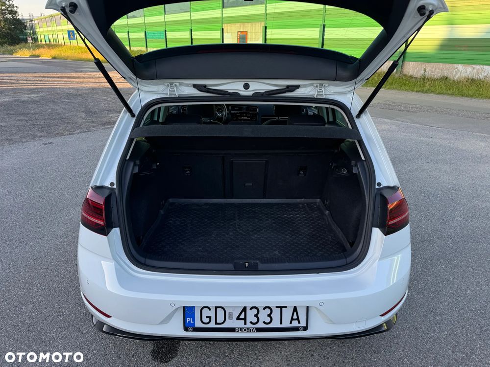 Volkswagen Golf - 24