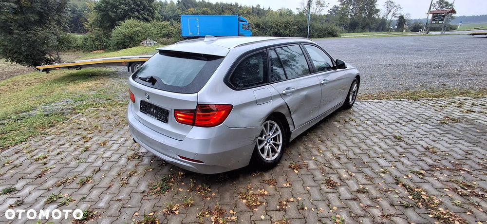 BMW Seria 3 320d DPF Touring - 4