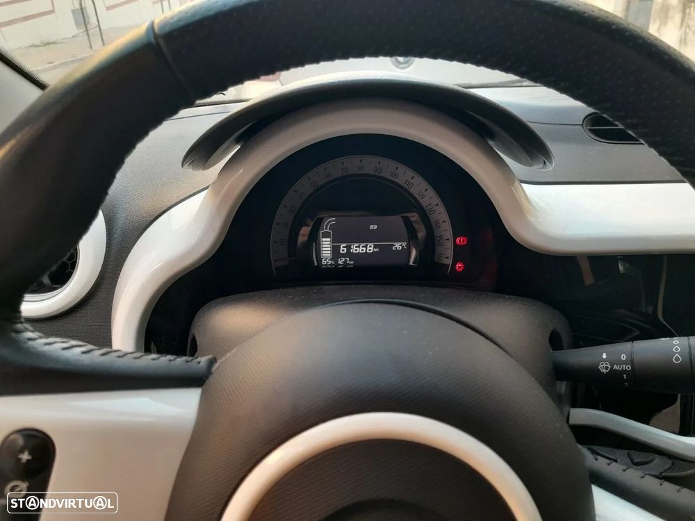 Renault Twingo Z.E. 22 Intens - 4