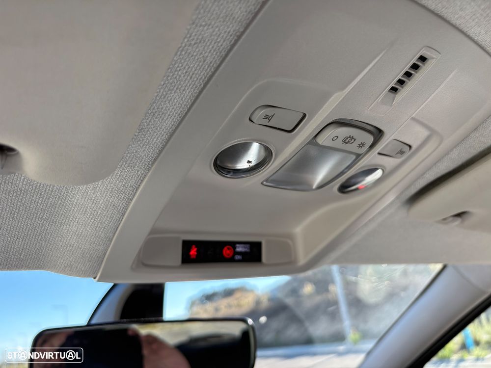 Citroën C4 Cactus 1.2 PureTech Shine - 43