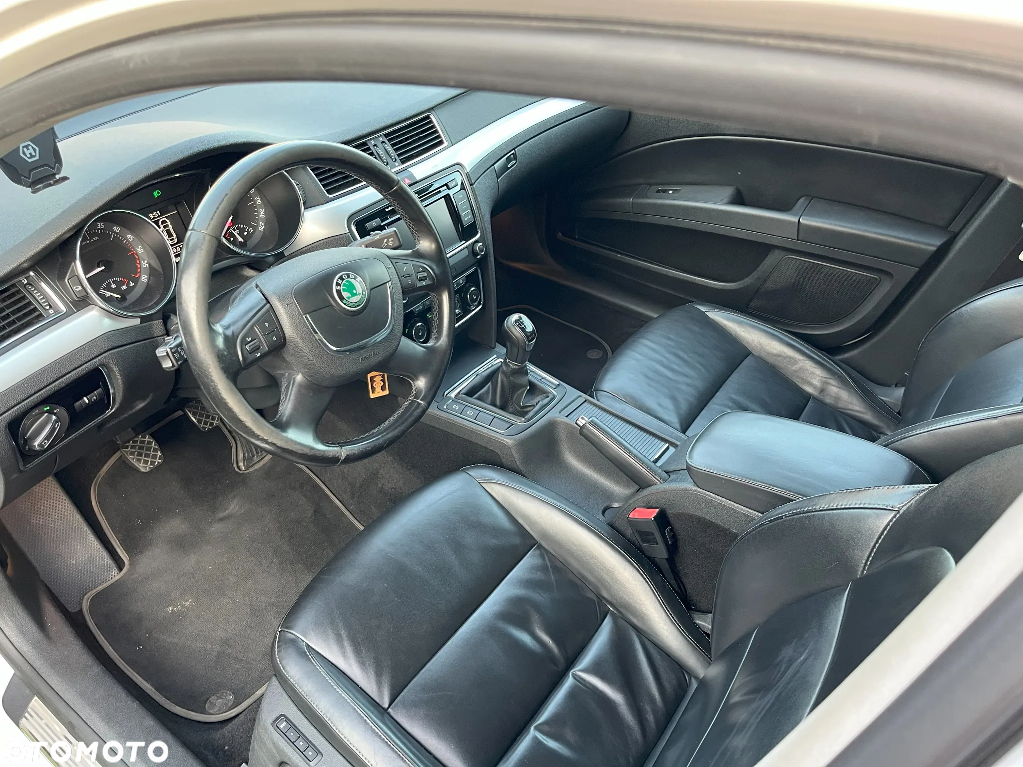 Skoda Superb 2.0 TDI 4x4 Platinum - 9