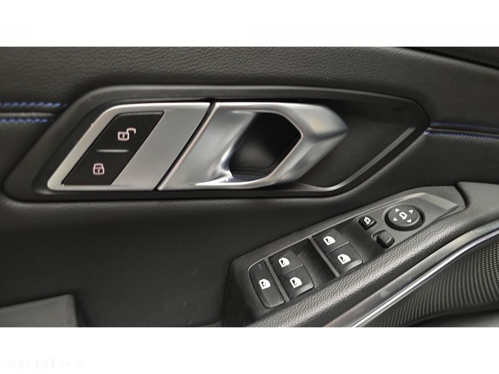 BMW Seria 3 - 31