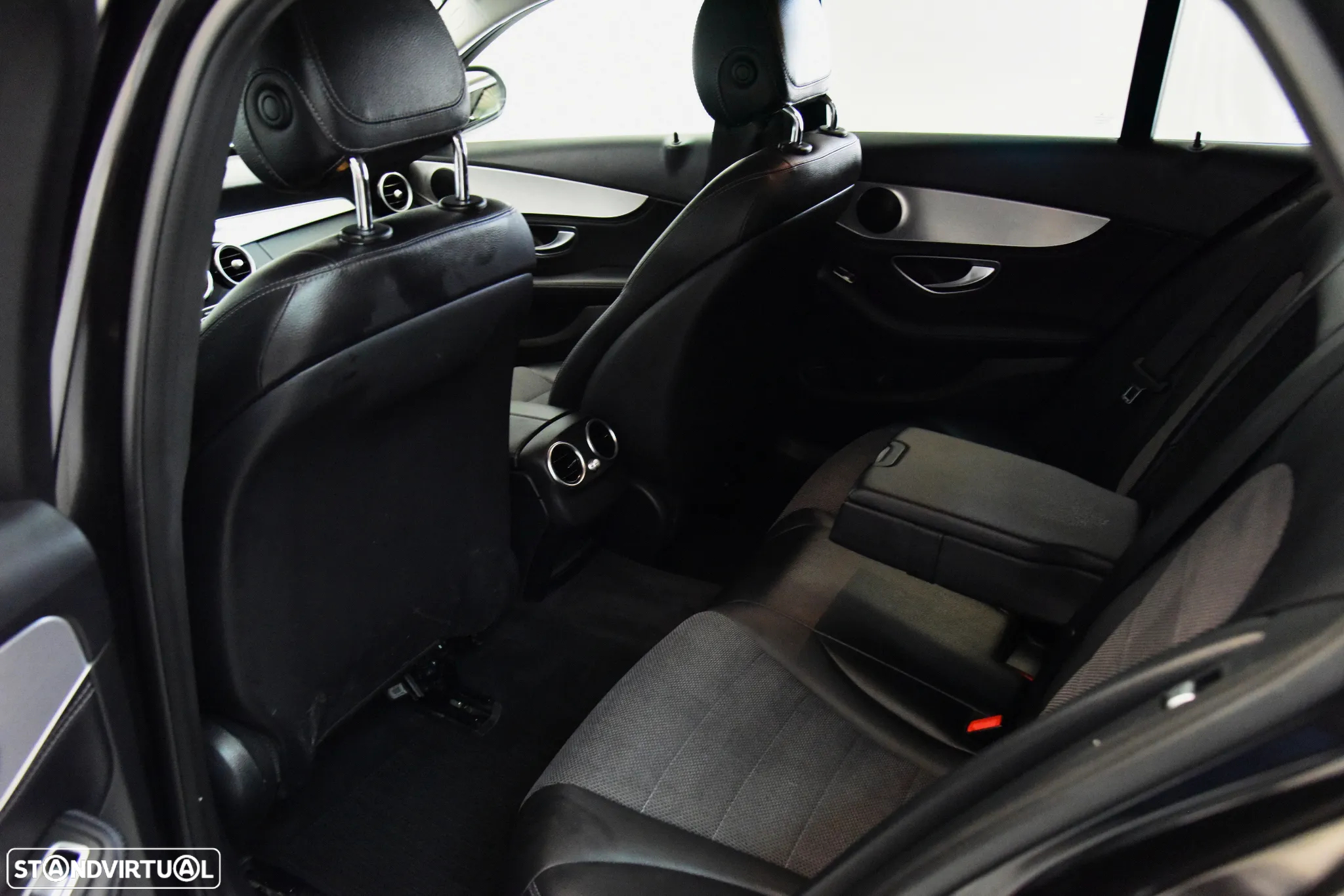 Mercedes-Benz C 300 BlueTEC Hybrid AMG Line - 30