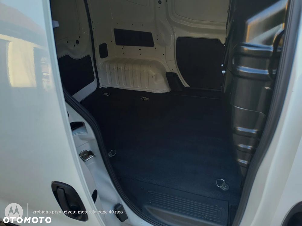 Fiat Fiorino Kombi 1.4 8V Base - 31