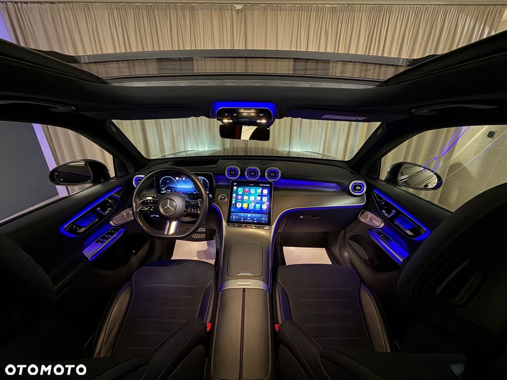 Mercedes-Benz GLC 300 4Matic 9G-TRONIC AMG Line - 5