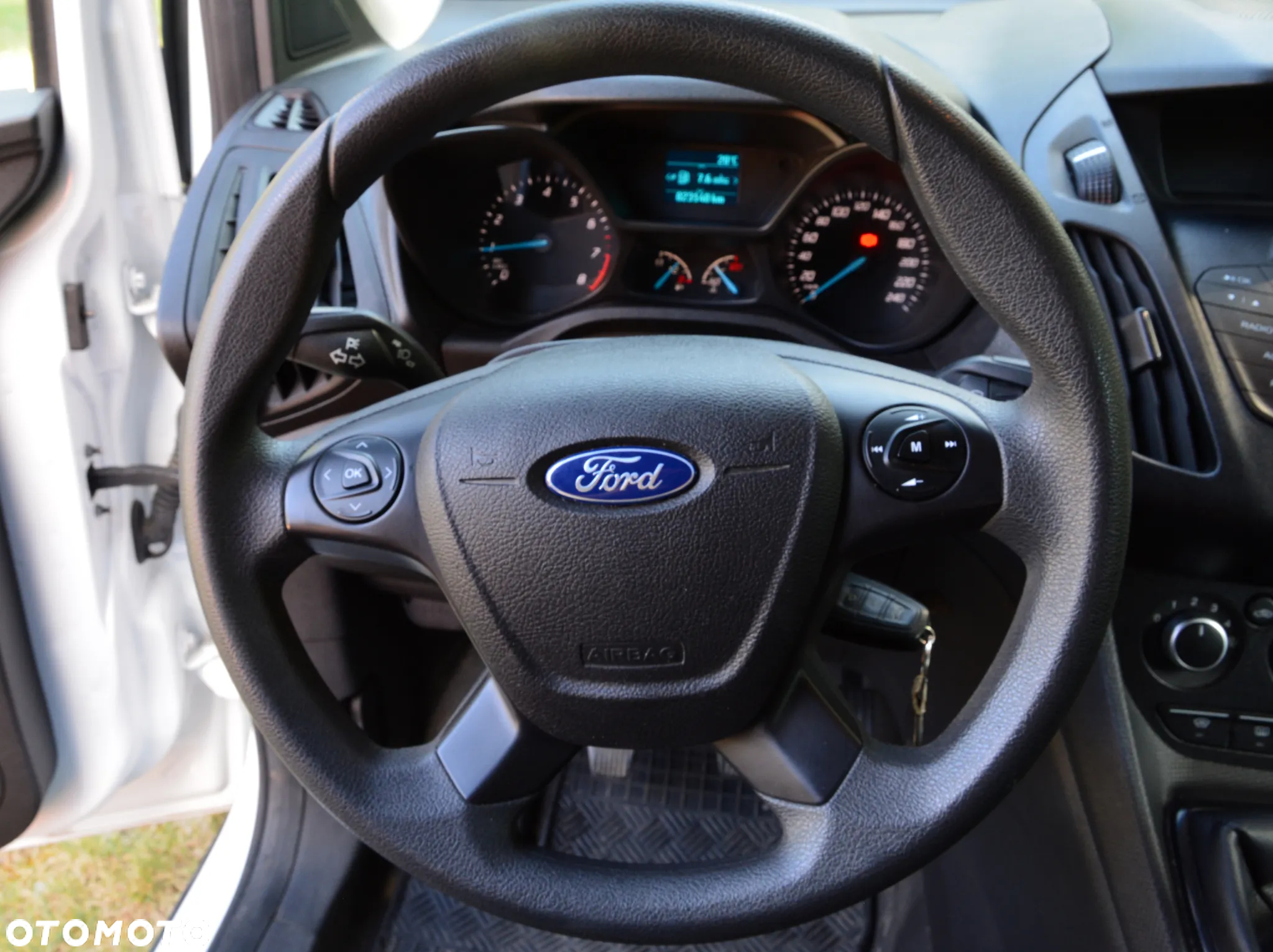 Ford Transit Connect - 12