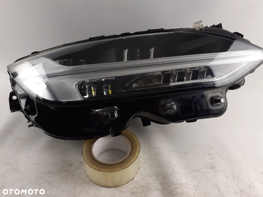 Volvo S\V90 prawa lampa full led 17-22 r.31655753 - 1