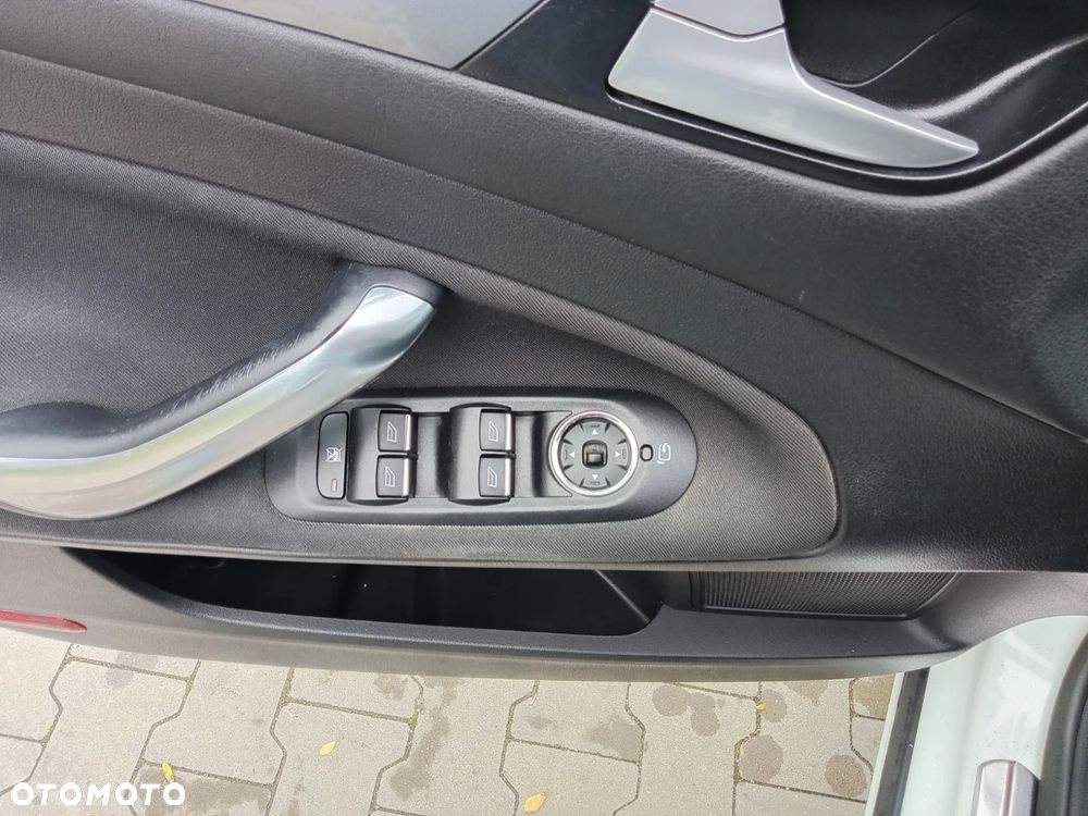 Ford Mondeo - 17