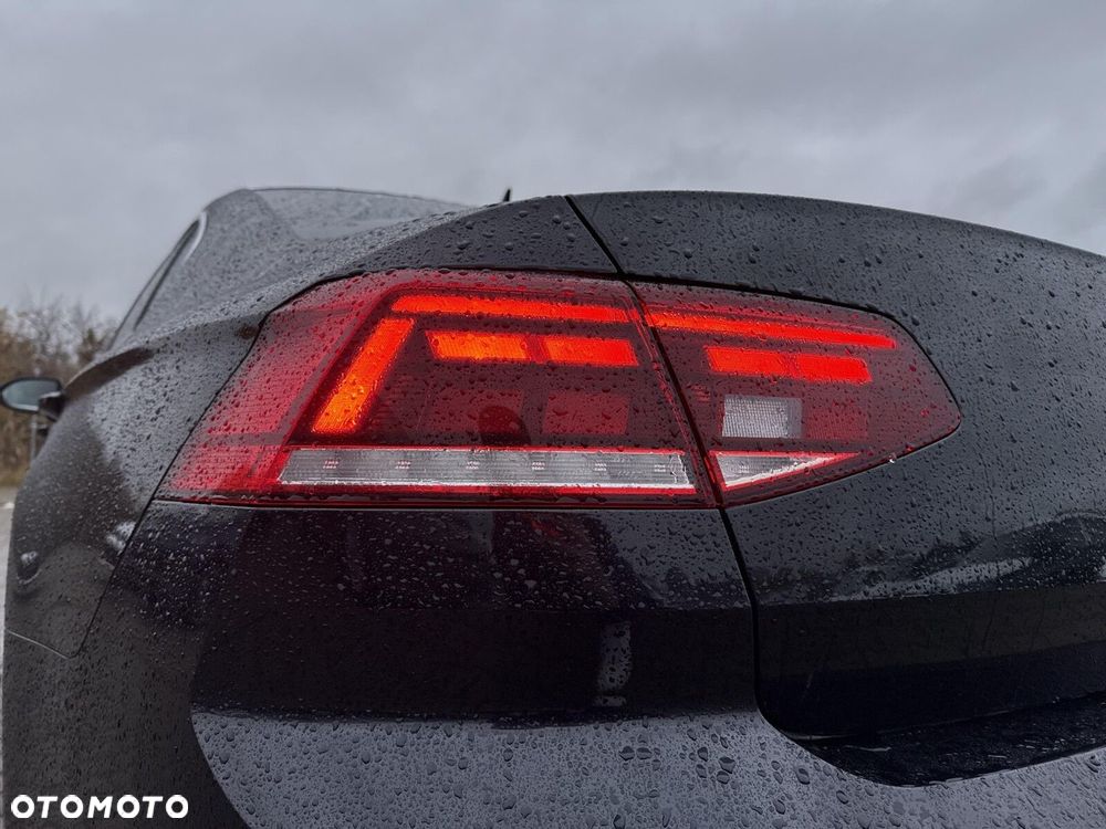 Volkswagen Passat 2.0 TSI Business DSG - 28