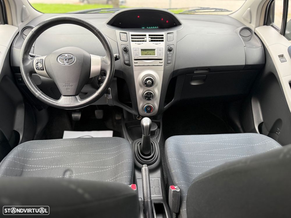 Toyota Yaris 1.4 D-4D Luna - 12