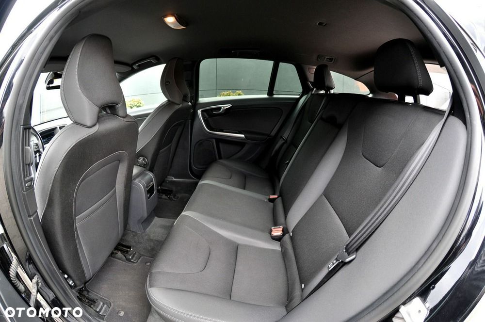 Volvo V60 D3 Geartronic Momentum - 8