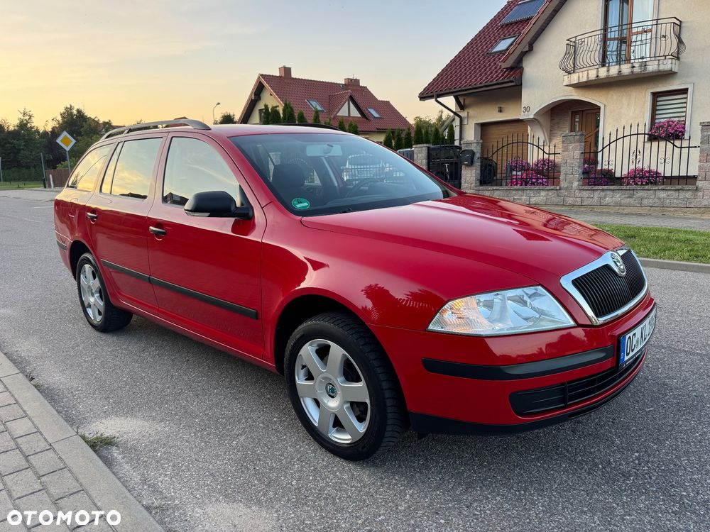 Skoda Octavia 1.6 Combi Ambiente - 3