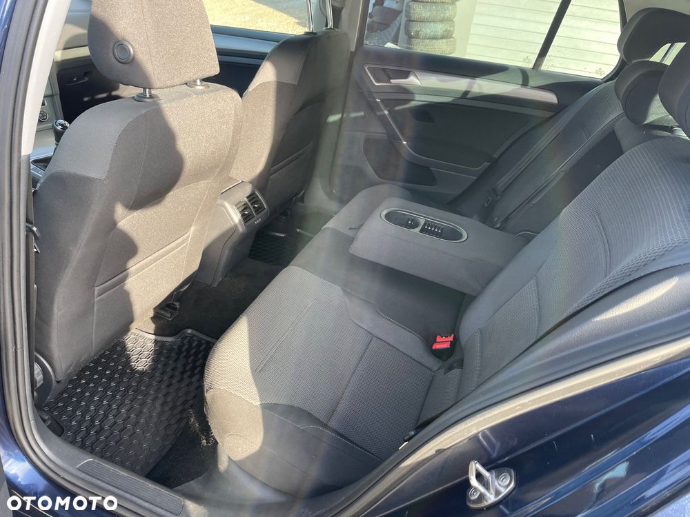 Volkswagen Golf - 14
