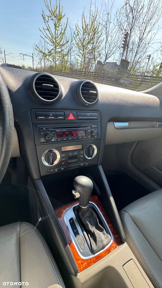 Audi A3 Sportback 2.0 FSI Ambiente Tiptr - 26