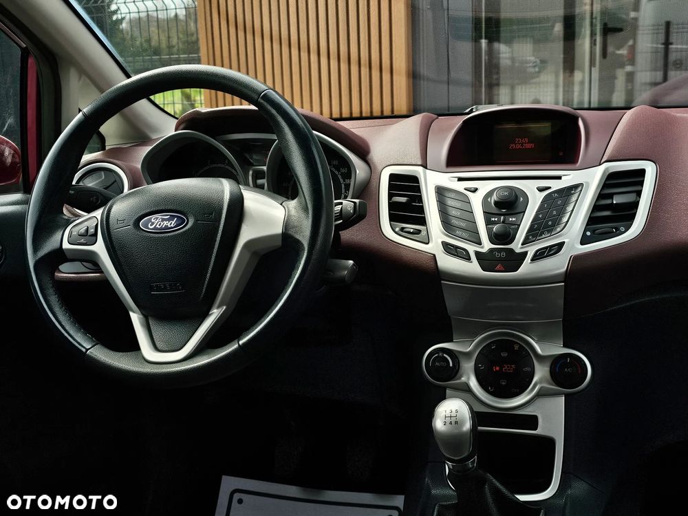 Ford Fiesta 1.25 Titanium - 10