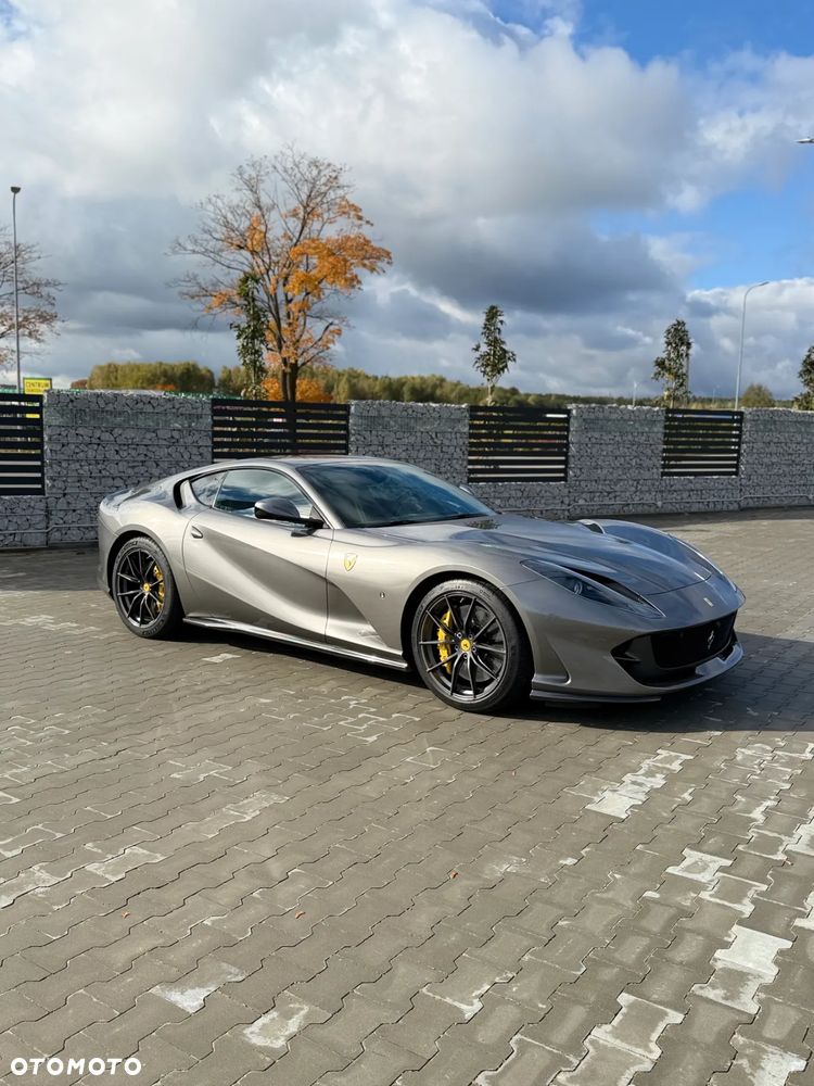 Ferrari 812 Superfast - 5