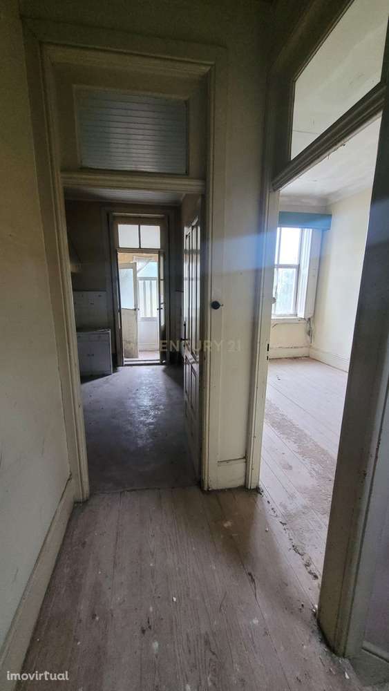 Moradia Centro do Porto Para Recuperar - Grande imagem: 5/8
