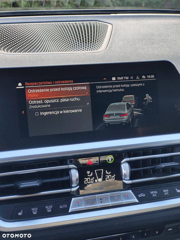 BMW Seria 3 330e M Sport - 35