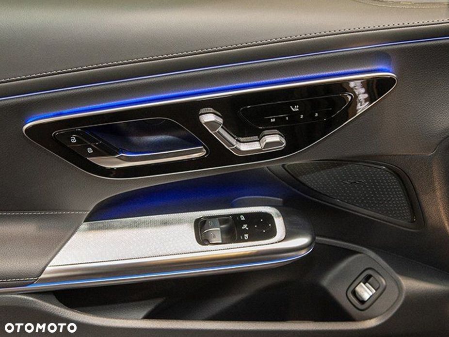 Mercedes-Benz CLE 300 mHEV 4-Matic AMG Line - 11