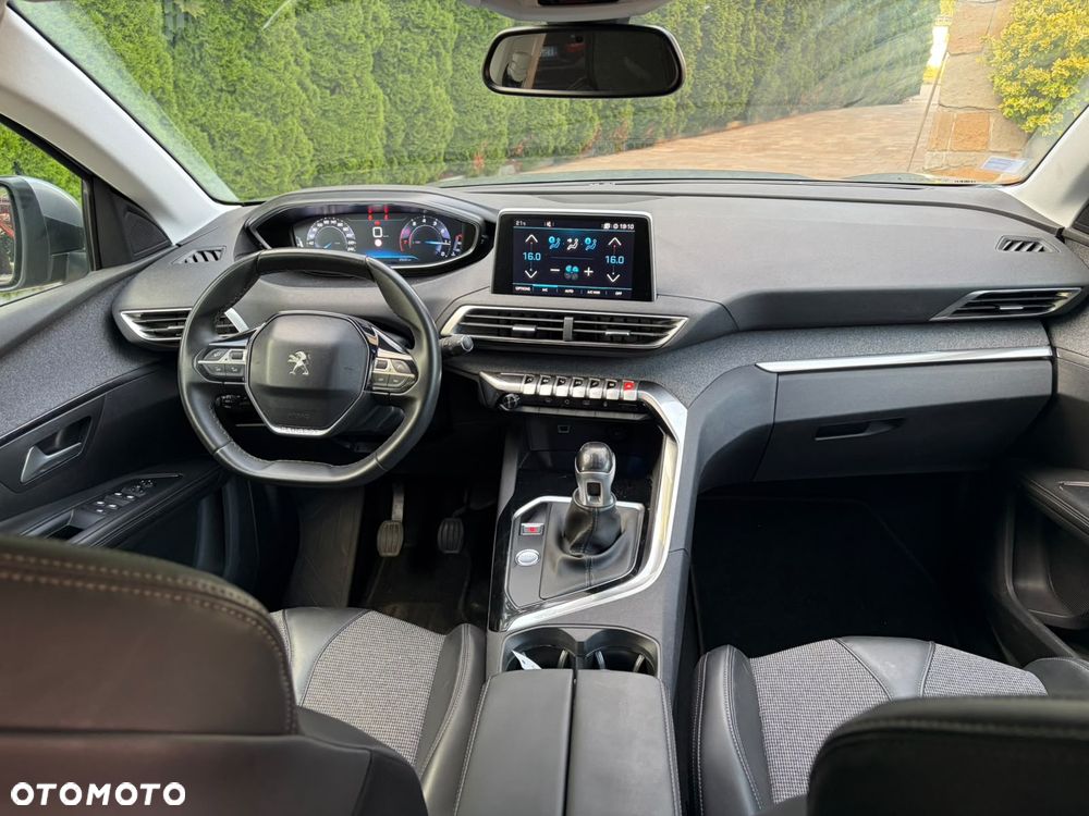 Peugeot 5008 - 9