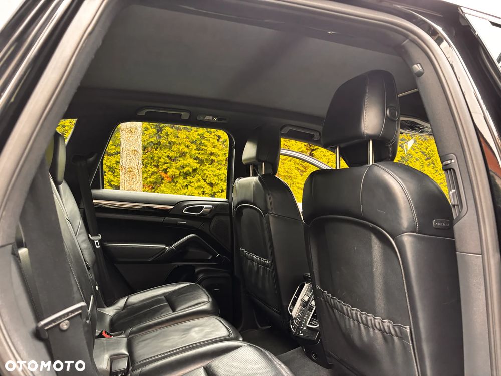 Porsche Cayenne S - 17