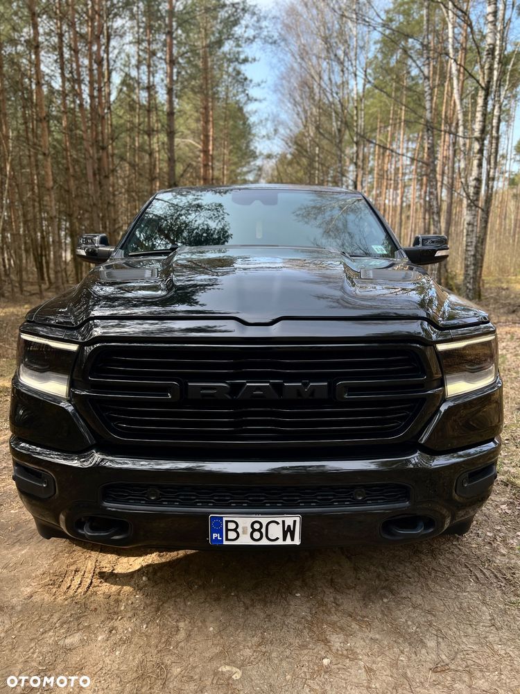 RAM 1500 5.7 Crew Cab Shortbed Laramie Black - 4