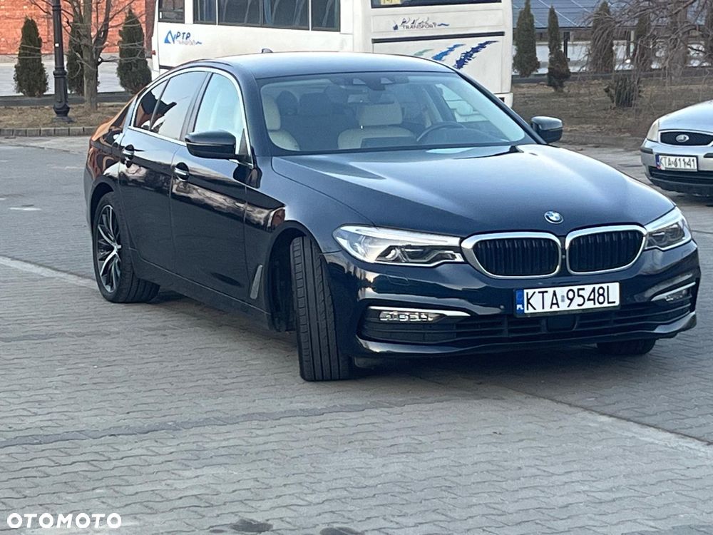 BMW Seria 5 520d xDrive Luxury Line - 2