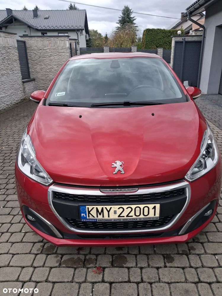 Peugeot 208 1.2 PureTech GPF Signature S&S - 6