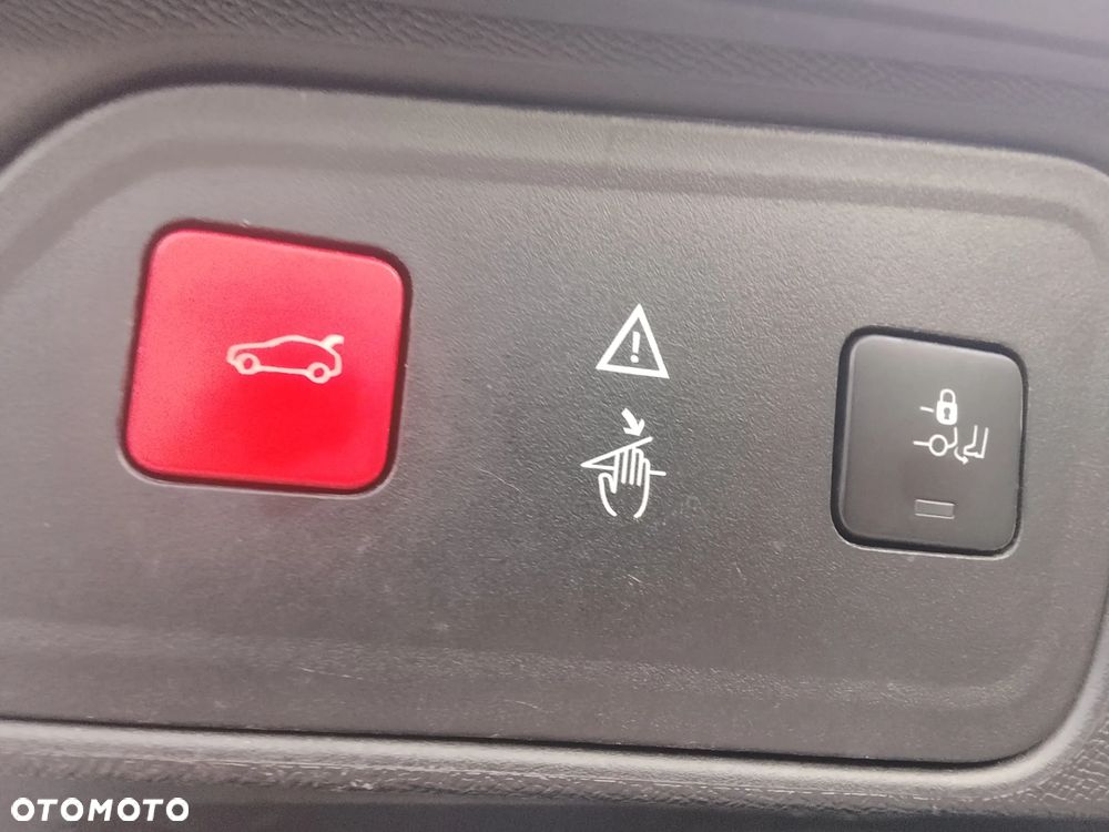 Peugeot 3008 1.2 PureTech GT S&S - 17