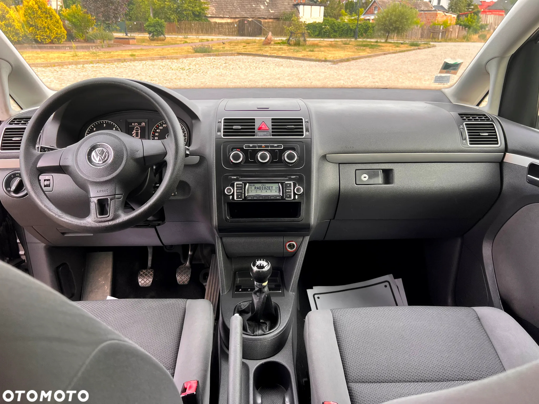 Volkswagen Touran 1.6 TDI DPF Highline - 27