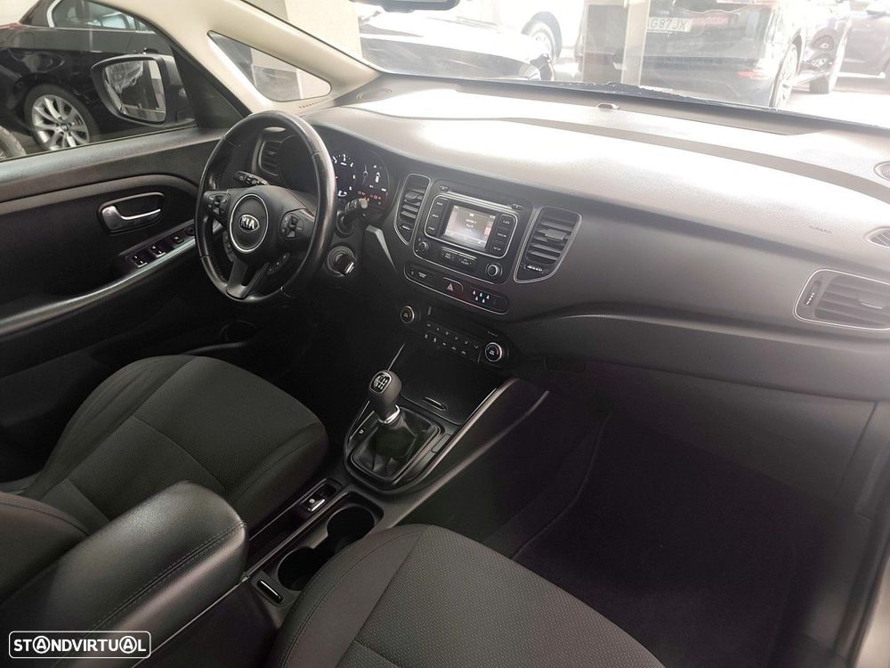 Kia Carens 1.7 CRDi ISG TX - 18