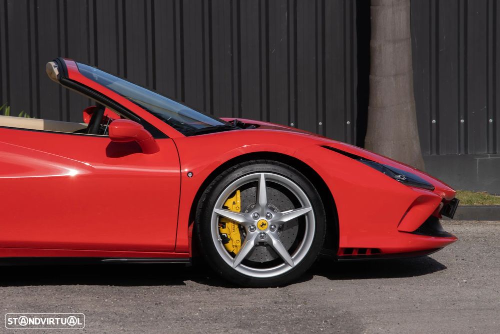 Ferrari F8 Tributo Spider - 30