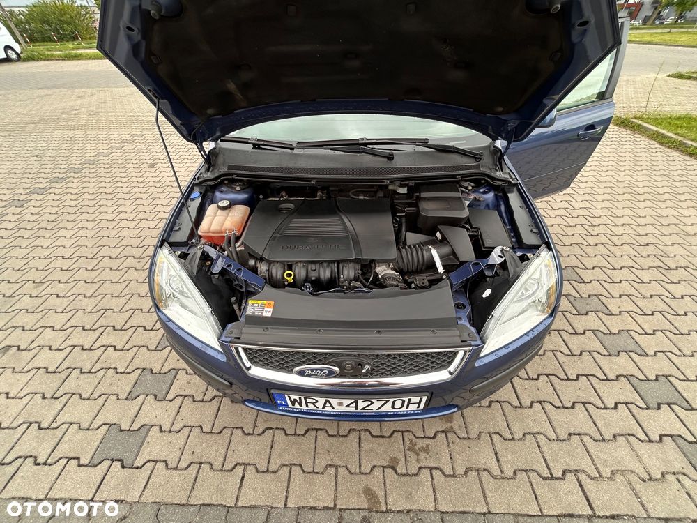 Ford Focus 2.0 Ghia - 8