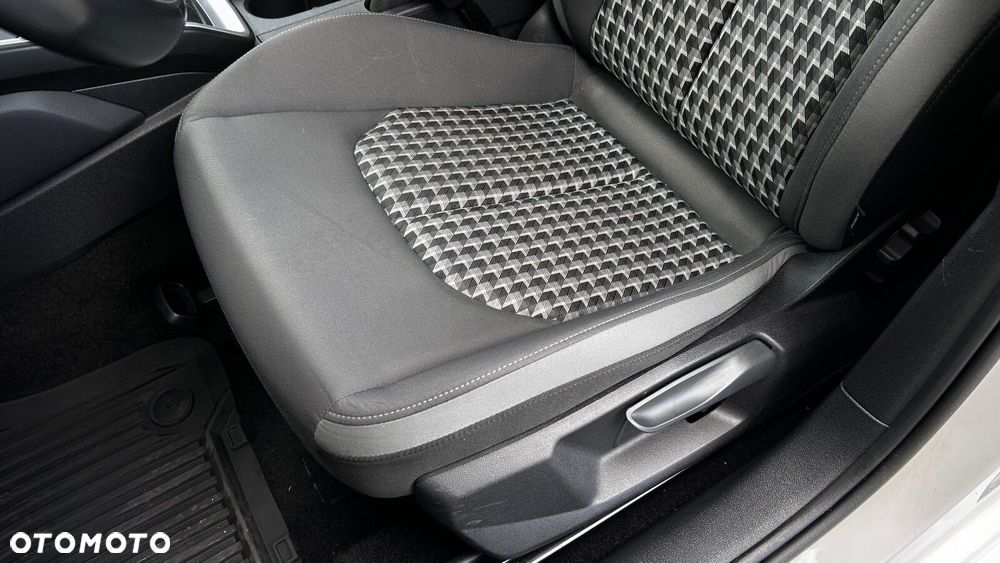 Audi A1 Sportback 30 TFSI Advanced S tronic - 13
