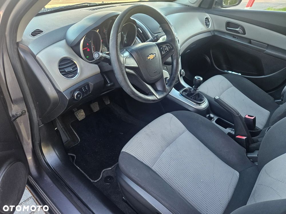 Chevrolet Cruze - 39