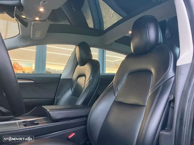 Tesla Model 3 RWD - 27