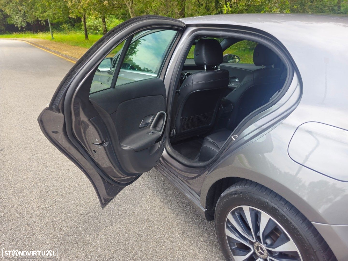 Mercedes-Benz A 180 d 7G-DCT - 21