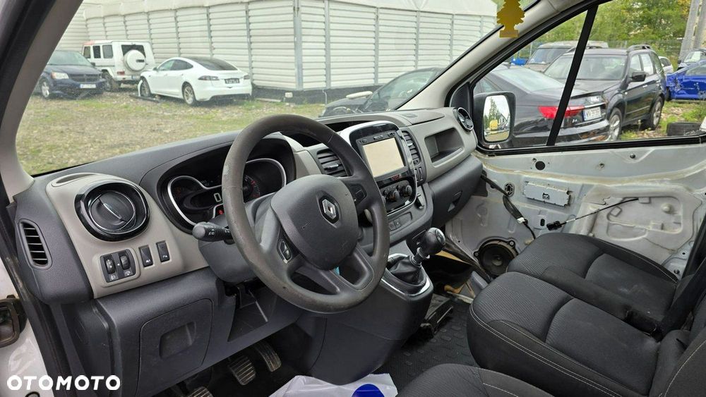 Renault Trafic - 11