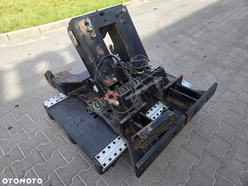 TUZ, przedni podnośnik, Massey Ferguson 8280 - 4