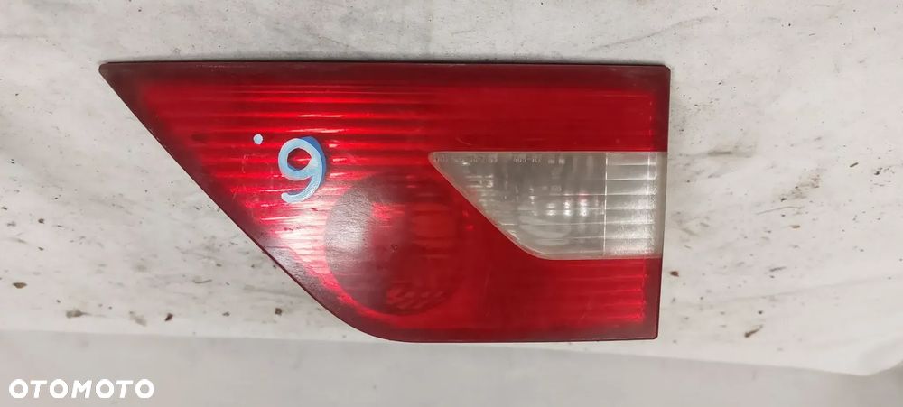 . LAMPA TYL TYLNA PRAWA W KLAPE BMW X3 E83 - 1