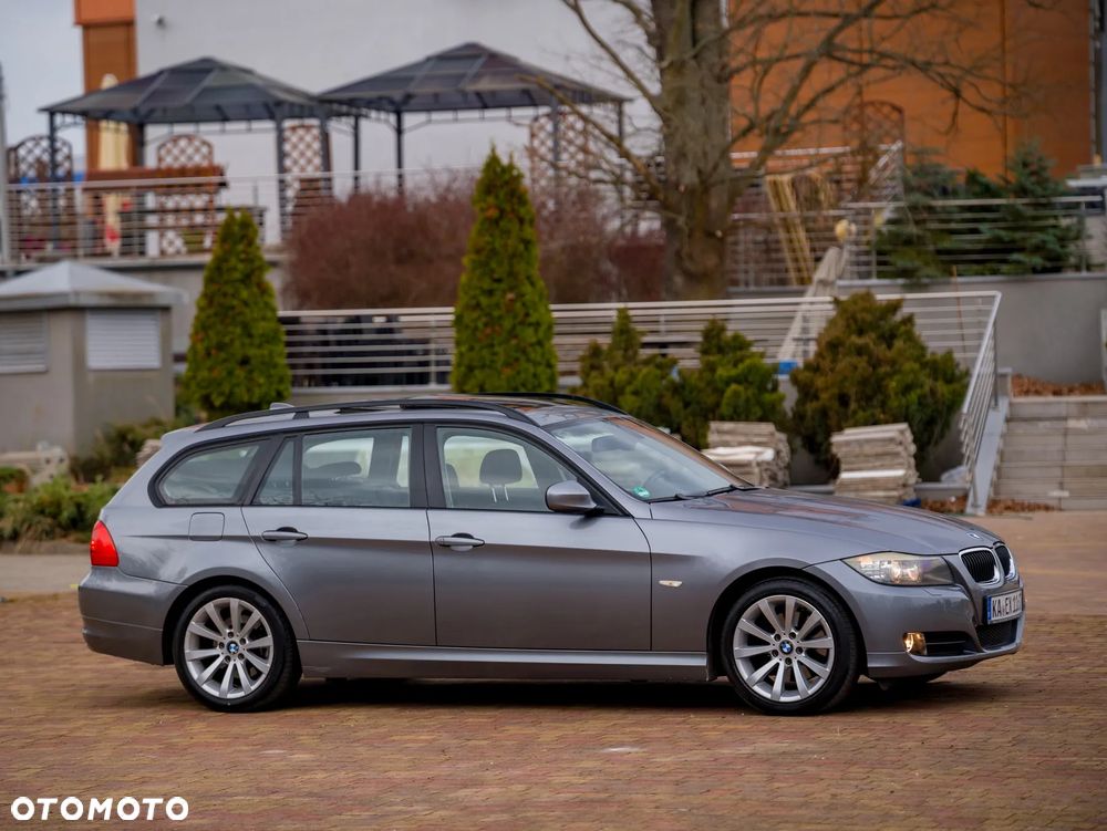 BMW Seria 3 320i Edition Exclusive - 16