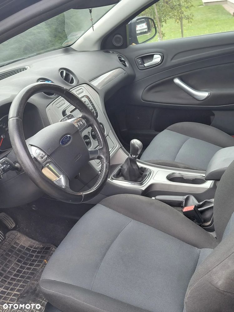 Ford Mondeo - 10