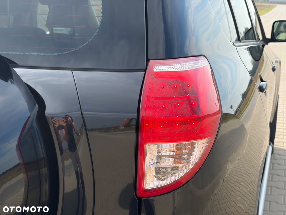 Toyota RAV4 - 32