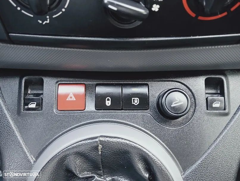 Citroën Berlingo BlueHDI Club L1 3 Lugares iva dedutivel - 32