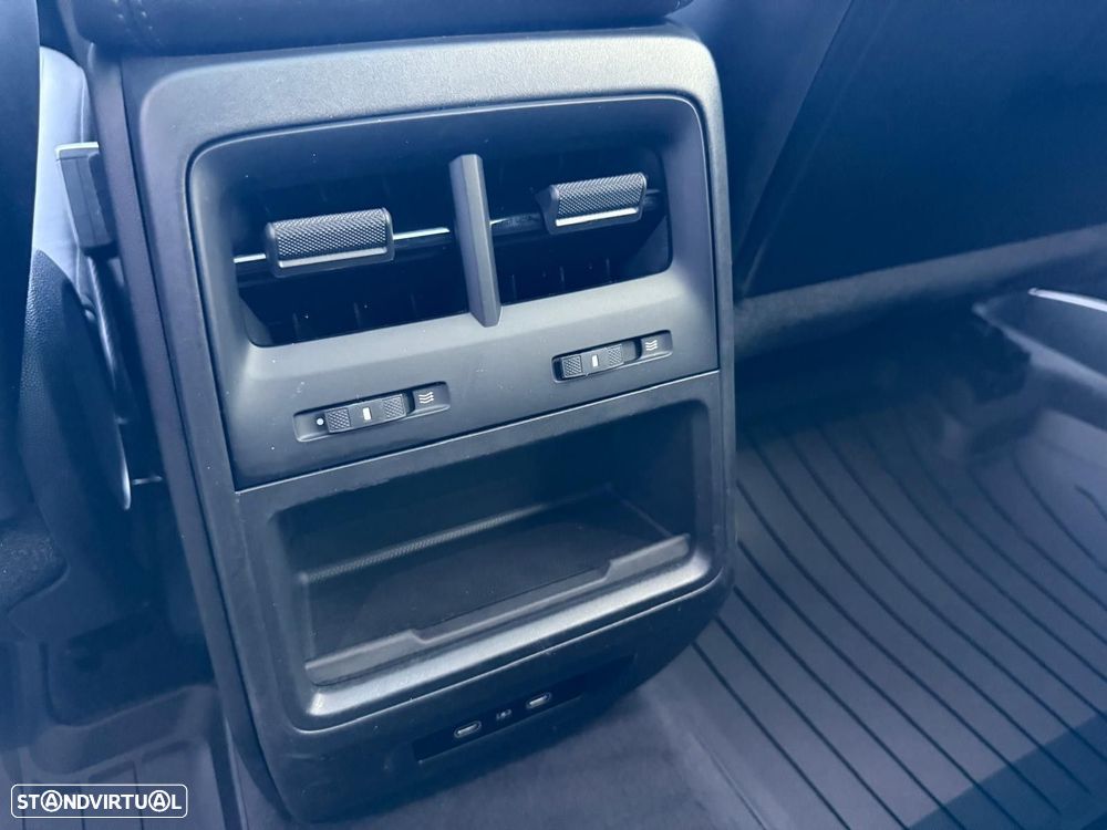 Porsche Macan Electric 4 - 33